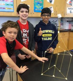 COM_Marshmallow Challenge_Creativity Award