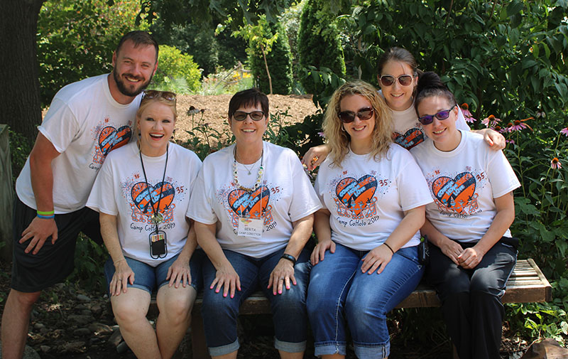 camp for cancer patients, group photo from Camp CoHoLo