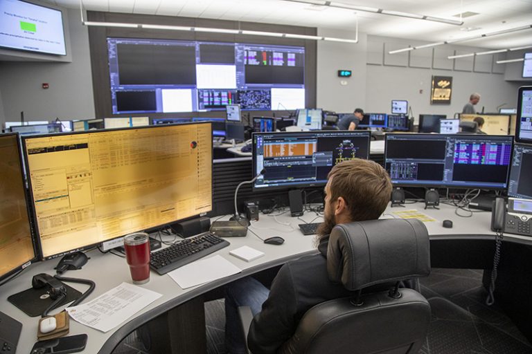 What happens inside an energy control center? - OPPD - The Wire